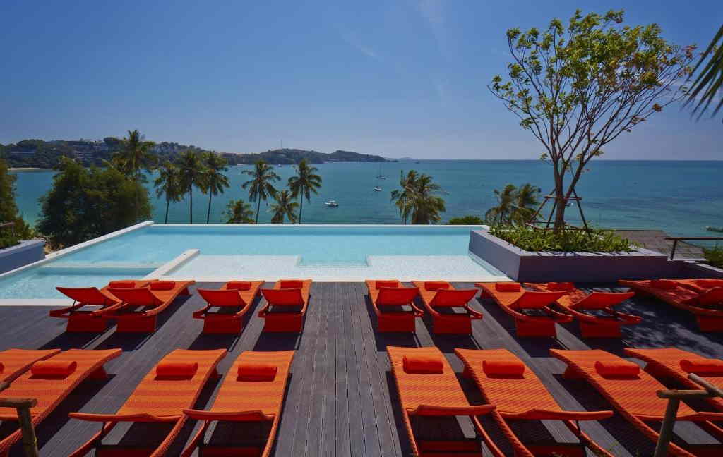 Bandara Phuket Beach Resort 8