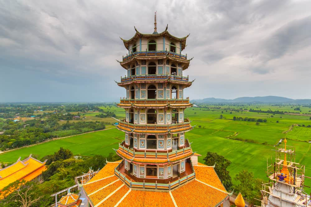 Tham Khao Noi Temple
