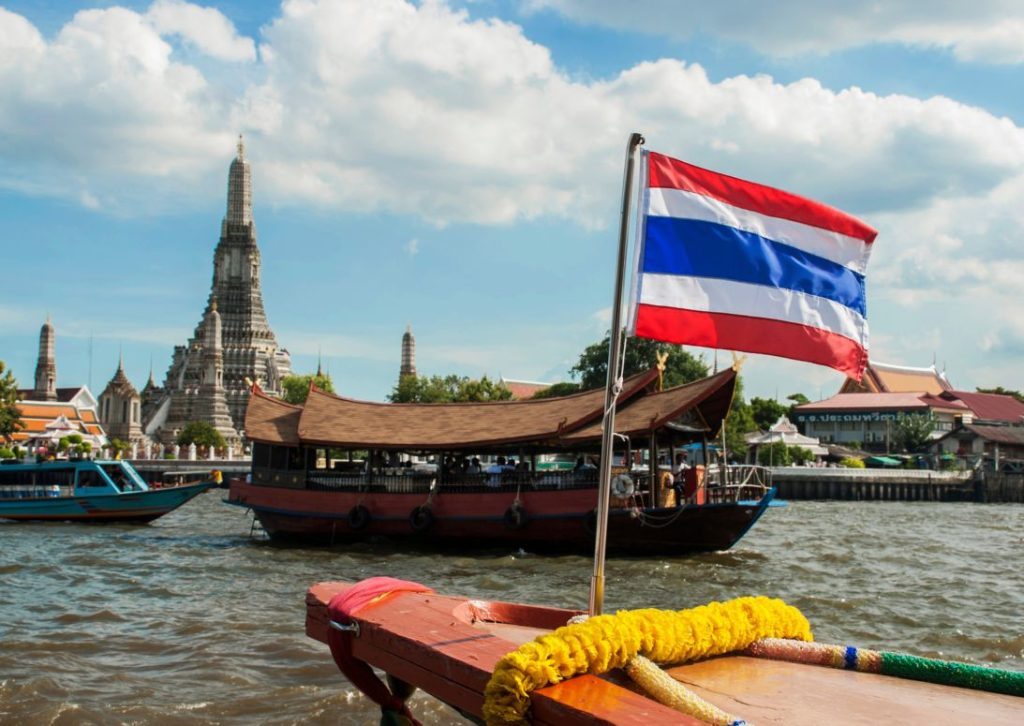 Se rendre à Wat Arun avec un Ferry