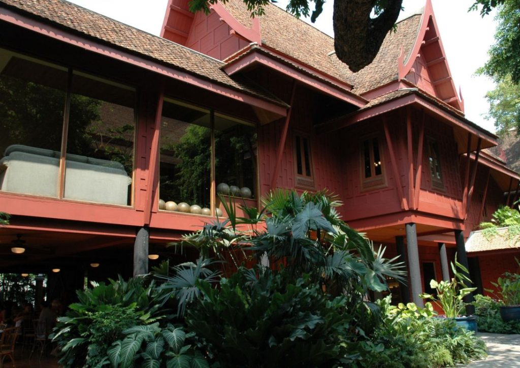 Les toits inclinés de la maison
