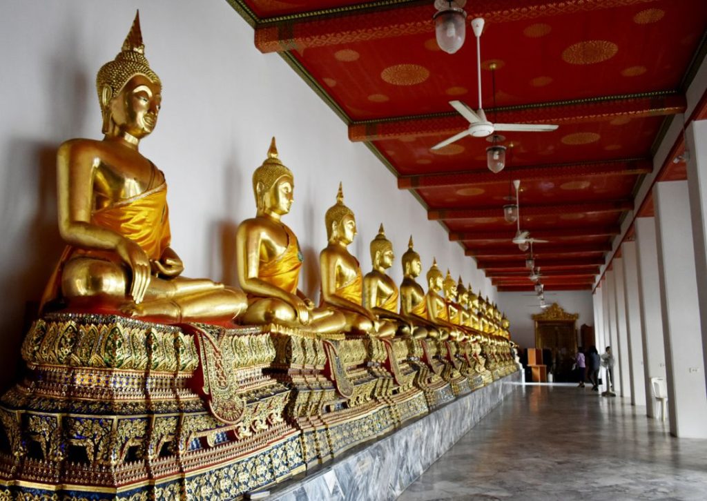 Galeries: statues de Bouddha